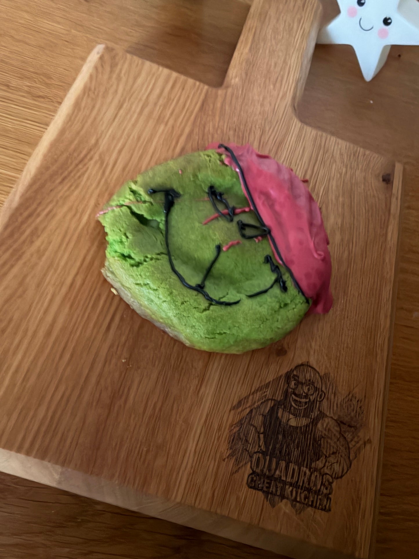 Quadros Grinch Qookie -  für die die Weihnachten nicht mögen😜!